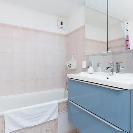 Le Calmette By Apirent #central #lumineux #calme #wifi * Cannes