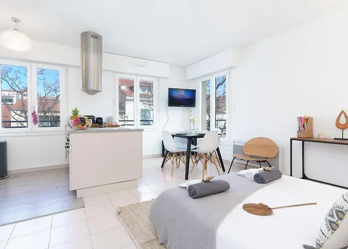 Le Calmette By Apirent #central #lumineux #calme #wifi Appartamento *