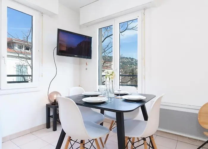 Le Calmette By Apirent #central #lumineux #calme #wifi Appartamento